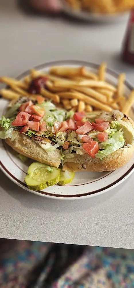 Cheessteak with Lettuce and Tomatoes